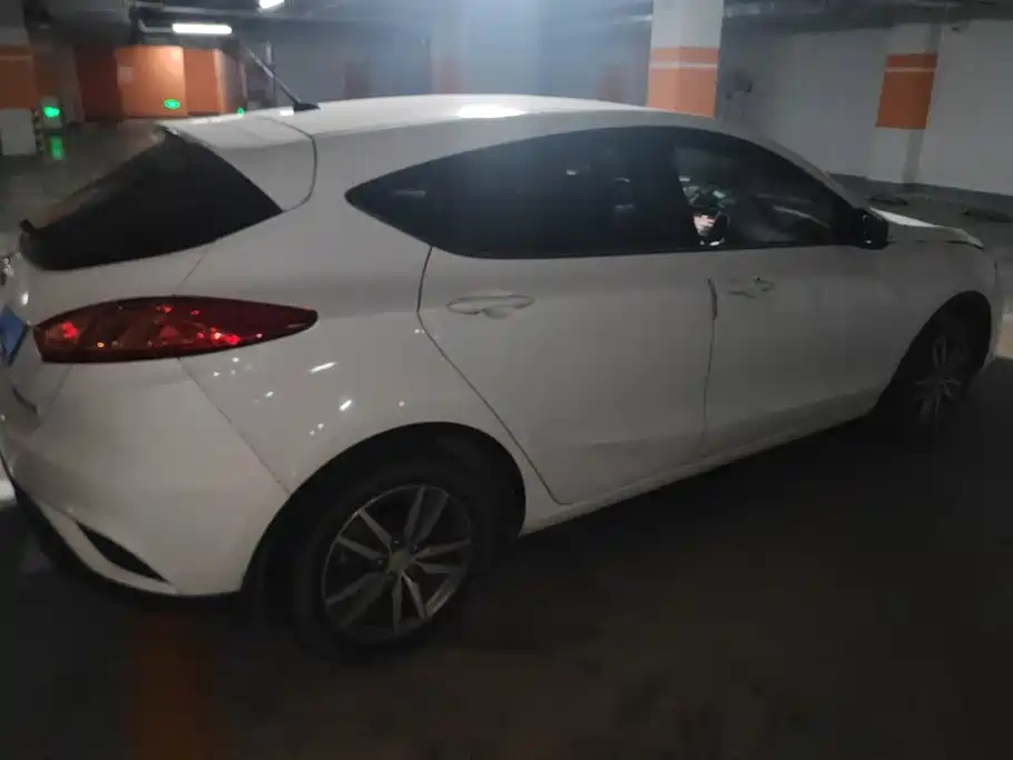 Changan Eado XT 2016 2016 1.6L Manual Stylish Cool Edition