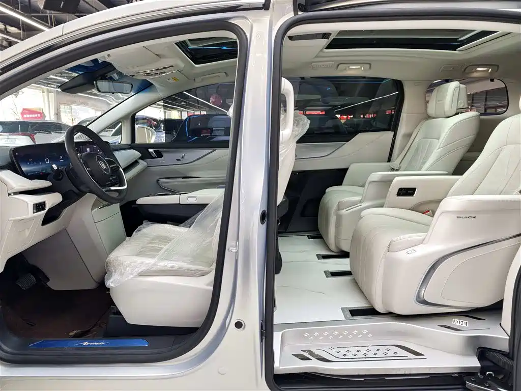 BUICK GL8 NEW ENERGY