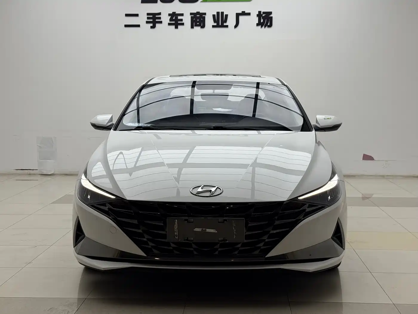 Hyundai Elantra 2022 1.5L CVT GLX Elite Edition фото 2