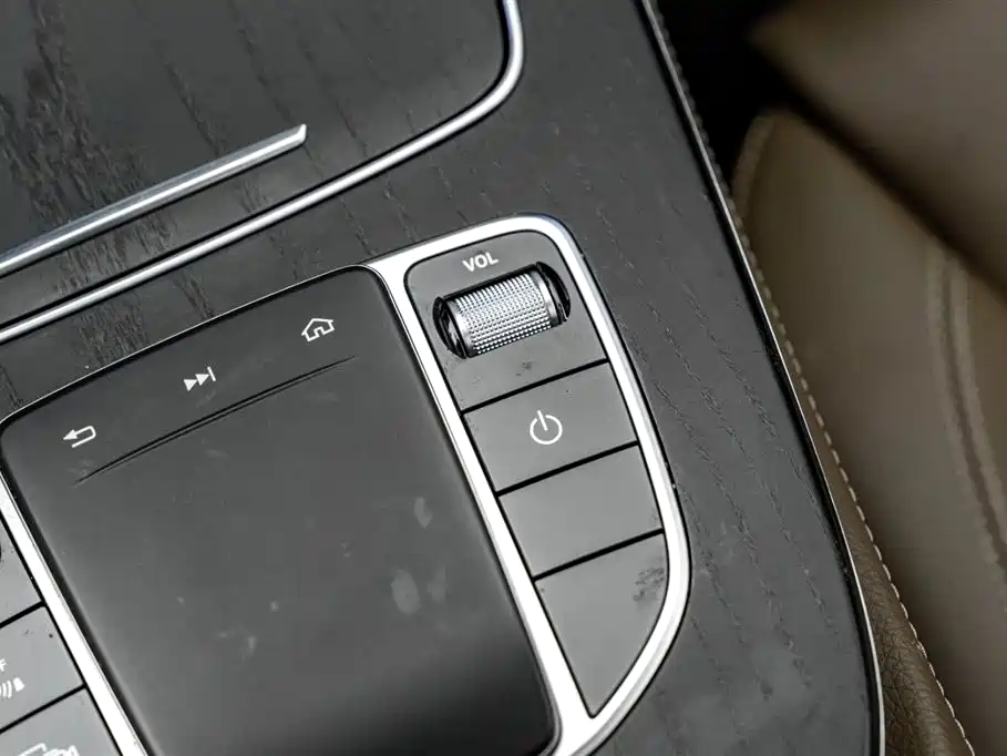 Mercedes-Benz E-Class 2020 E 260 L Sport 4MATIC фото 32