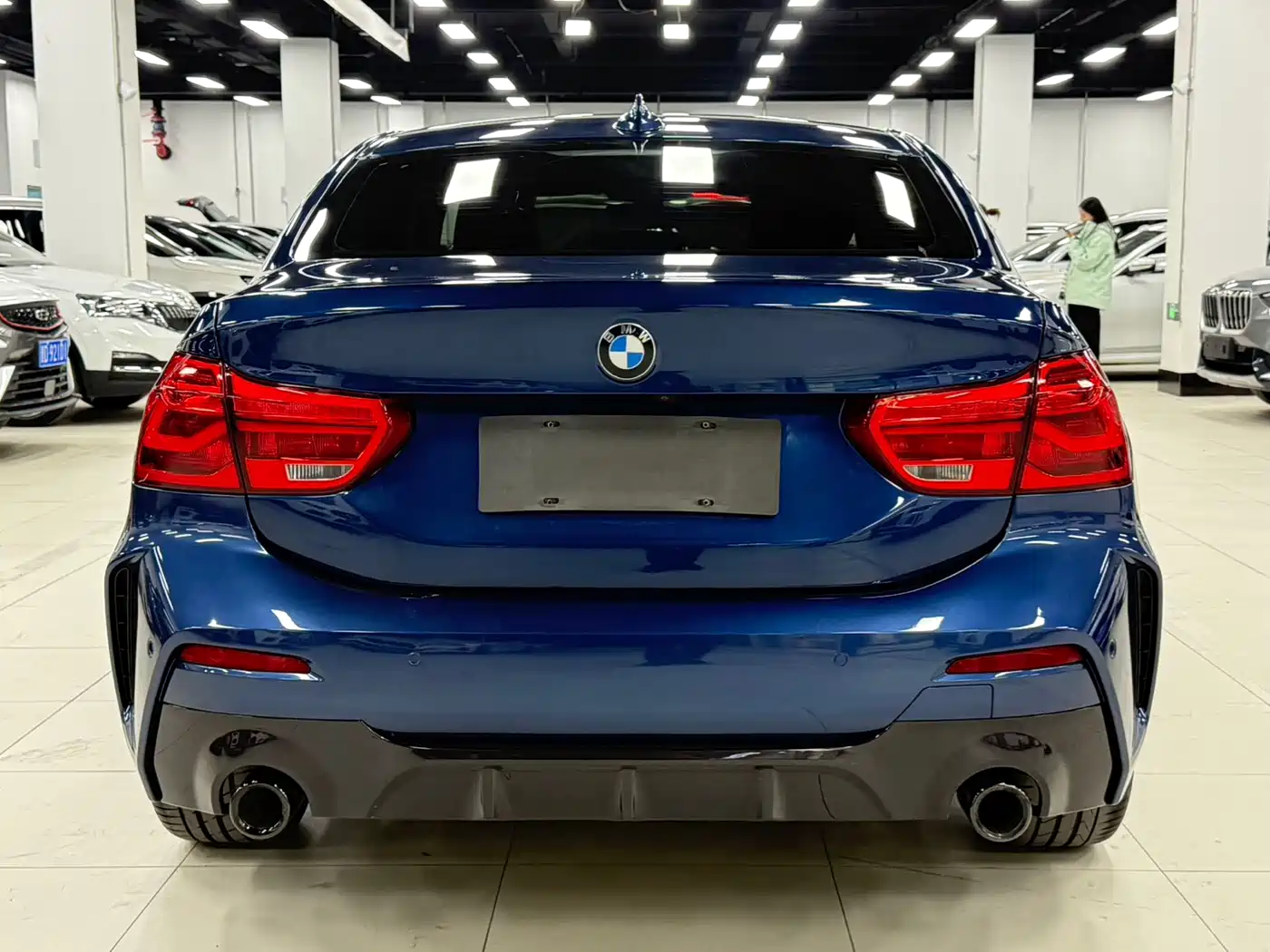 BMW 1 Series 2021 120i M Sport Shadow Edition фото 6