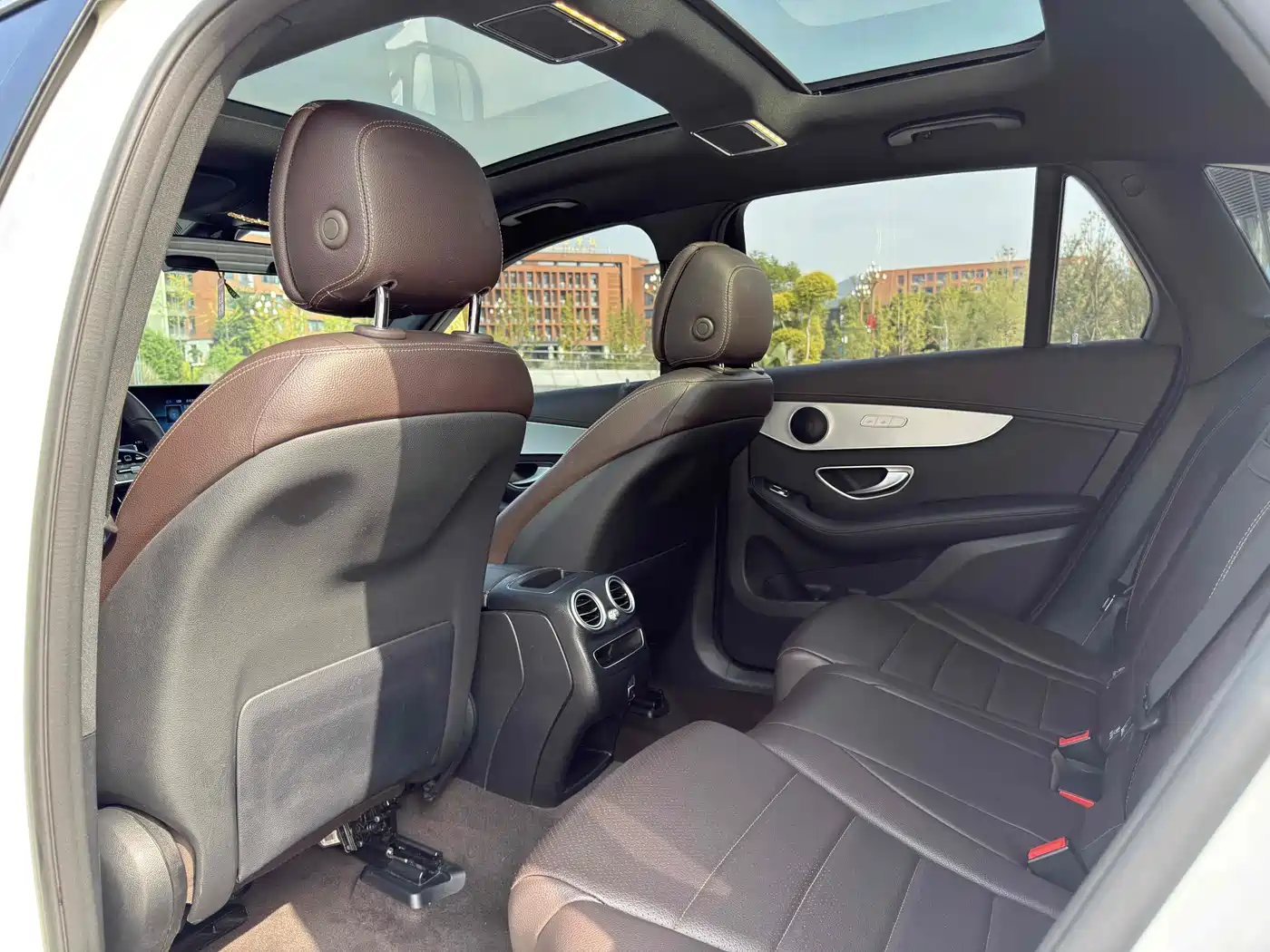 Mercedes-Benz GLC 2022 Facelift II GLC 260 L 4MATIC Sport Model фото 27