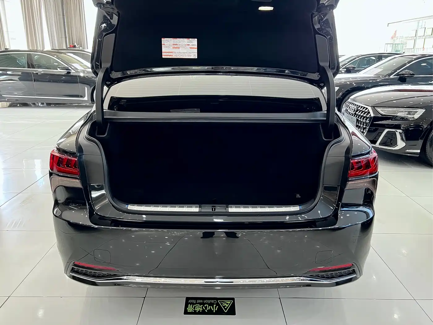Lexus LS 2021 500h Executive Edition фото 24