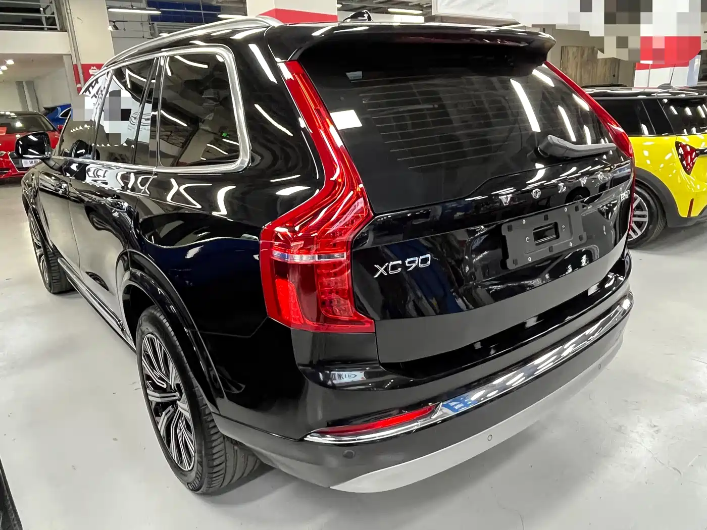 VOLVO XC90