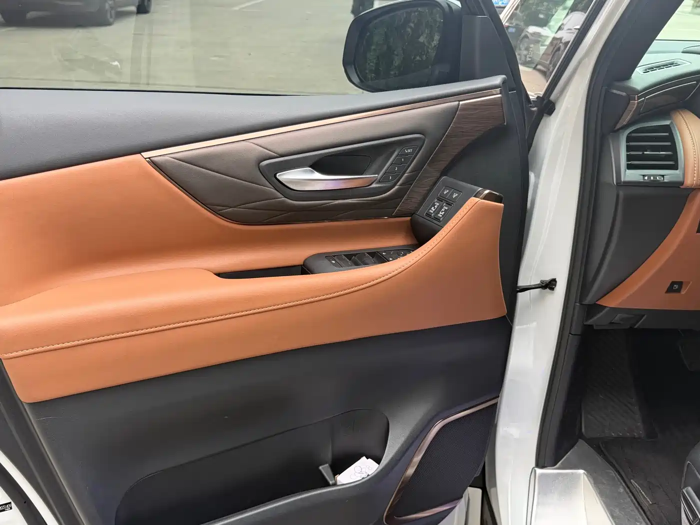 Toyota Vellfire 2025 2024 Crown Hybrid 2.5L Premium Edition