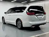 Фото 17 - Chrysler Pacifica PHEV