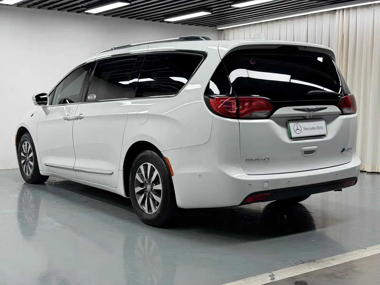 Фото 17 - Chrysler Pacifica PHEV