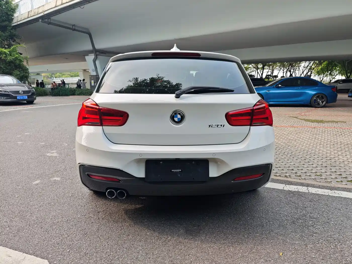BMW 1 Series (Import) 2018 120i M Sport Package фото 10