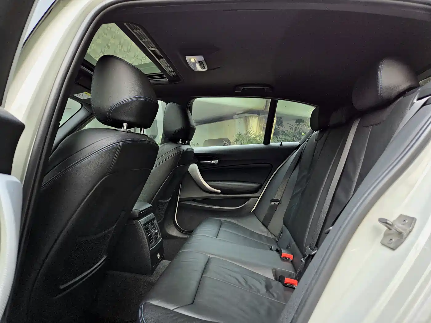 BMW 1 Series (Import) 2018 120i M Sport Package фото 9