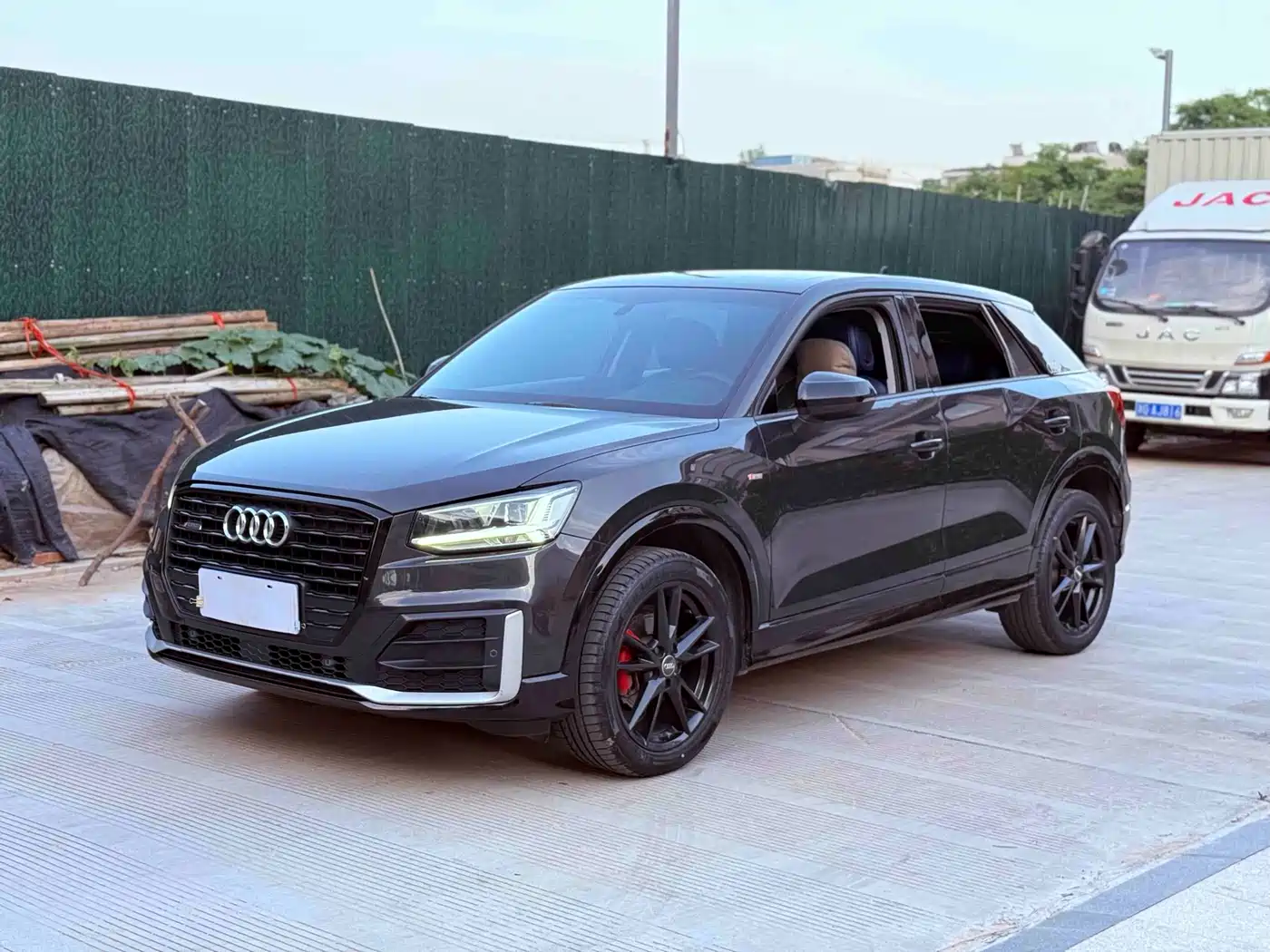 Audi Q2L 2020 35 TFSI Progressive Dynamic Model
