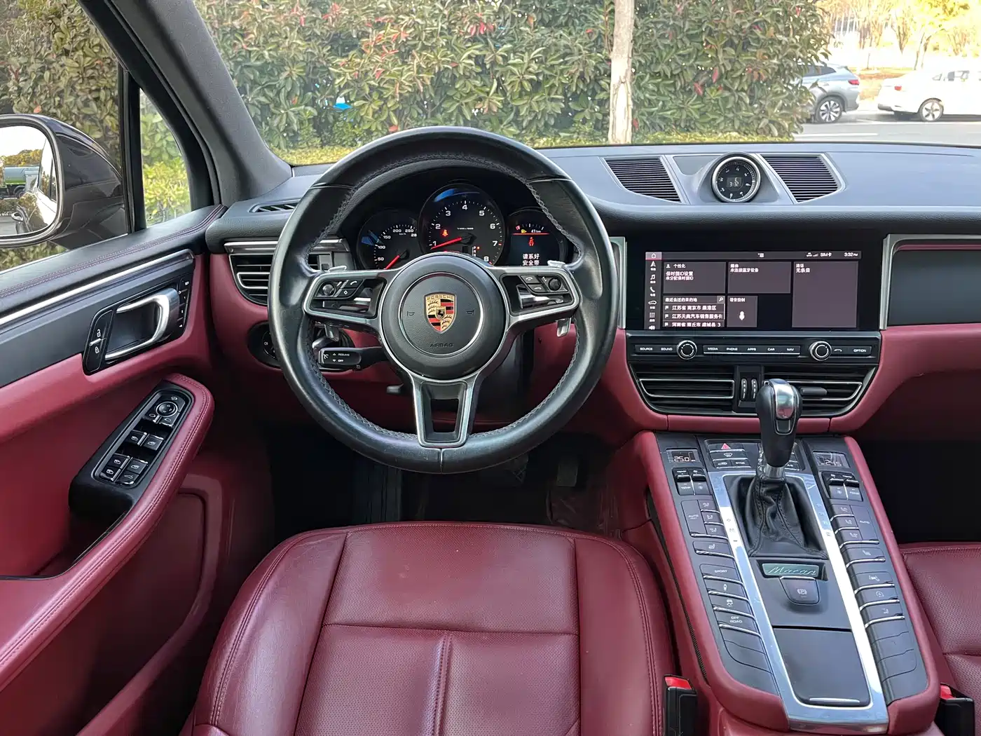 Porsche Macan 2018 Macan 2.0T фото 9