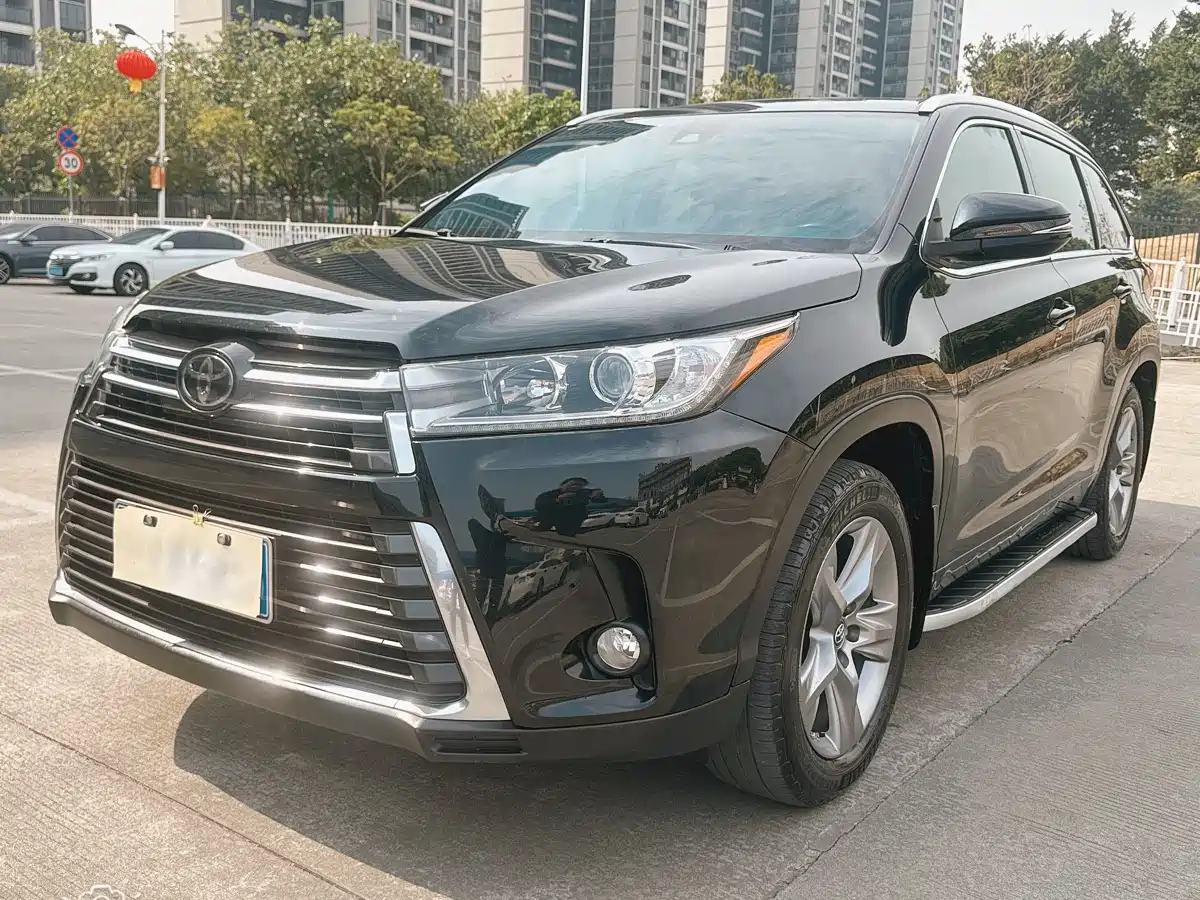 TOYOTA HIGHLANDER