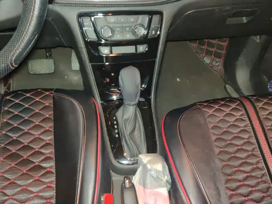 Фото 16 - Buick Encore
