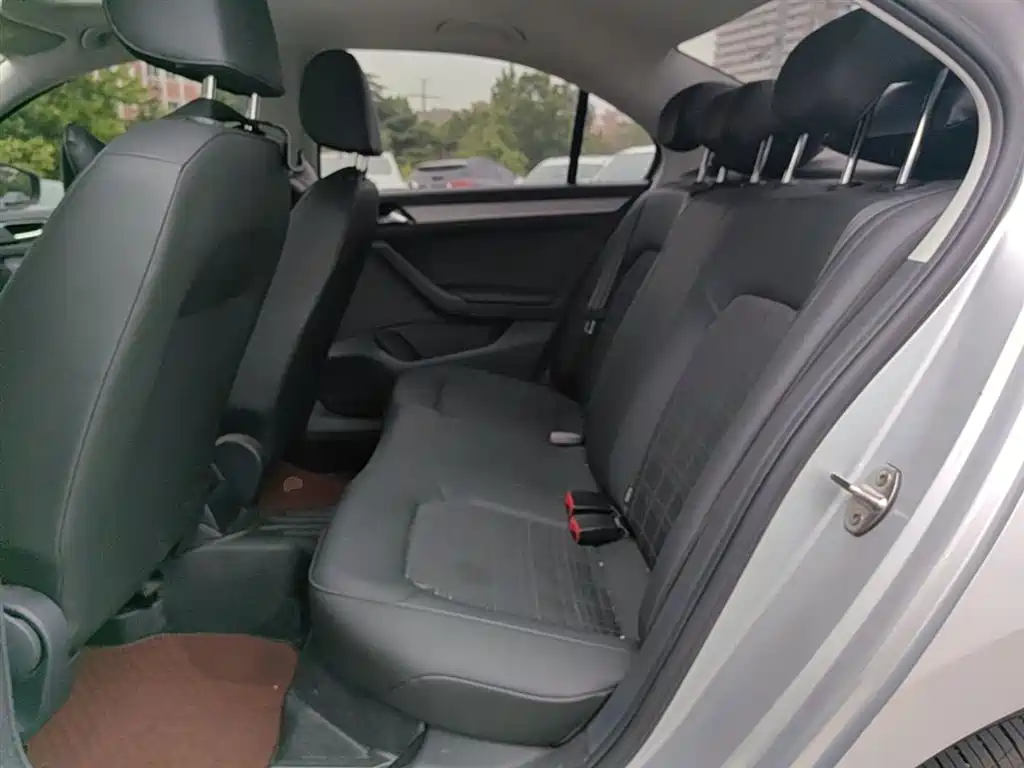 Volkswagen Jetta 2019 Dream Edition 1.5L Auto Comfort фото 17