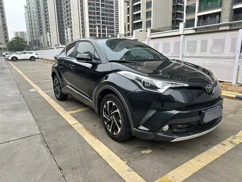 Toyota IZOA 2018 2.0L Yixuan Sunroof Edition China V фото 2
