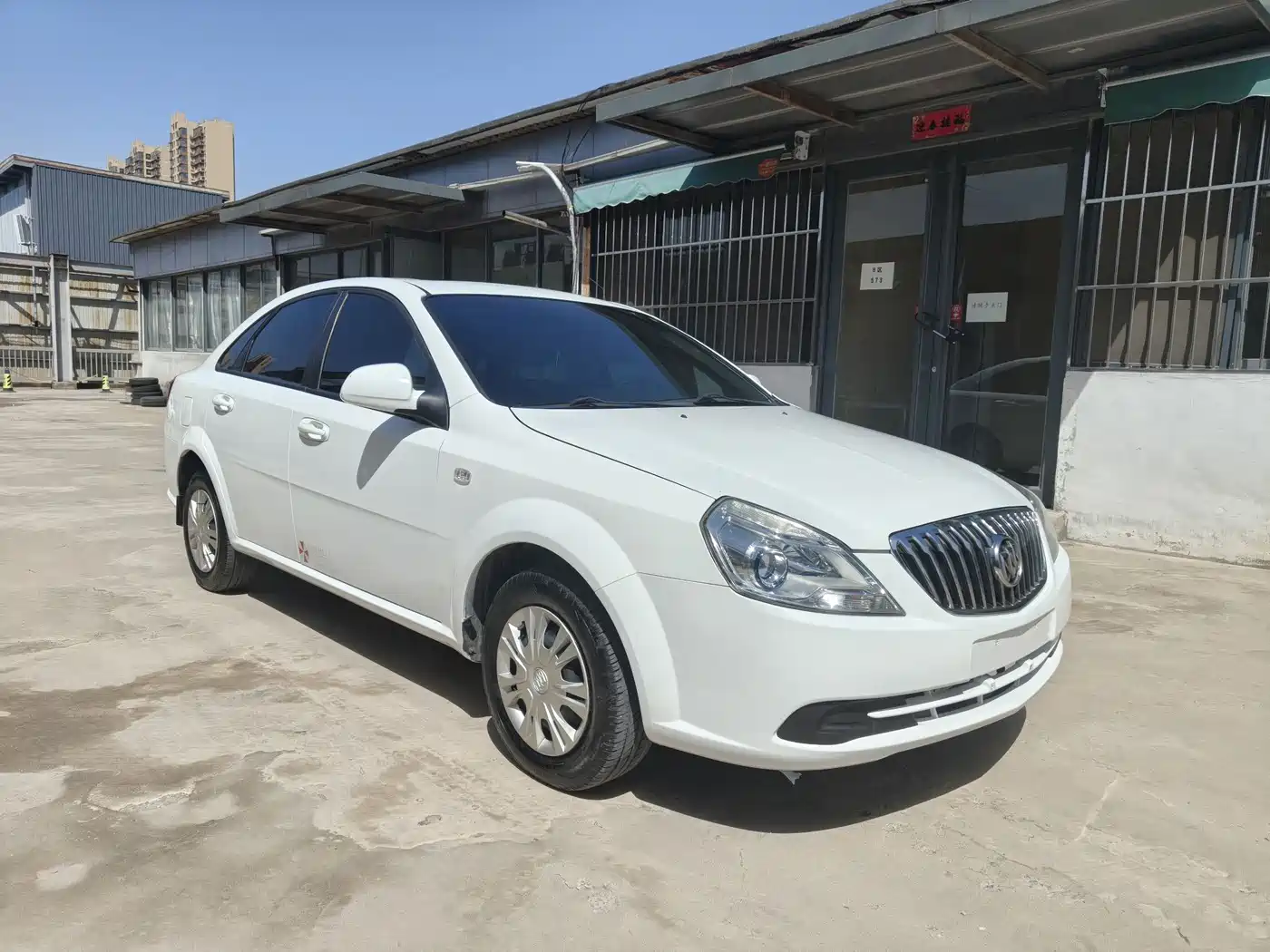 Buick Excelle 2015 1.5L Manual Classic фото 3