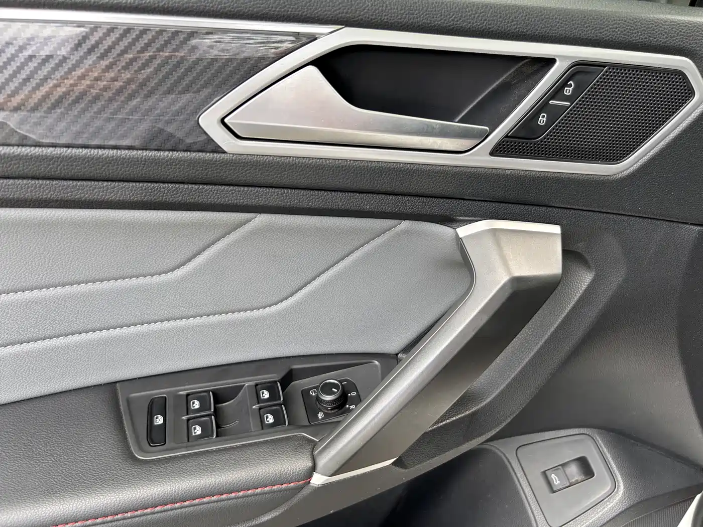 Volkswagen Tiguan X 2022 2023 Facelift 330TSI FWD Prestige Flagship