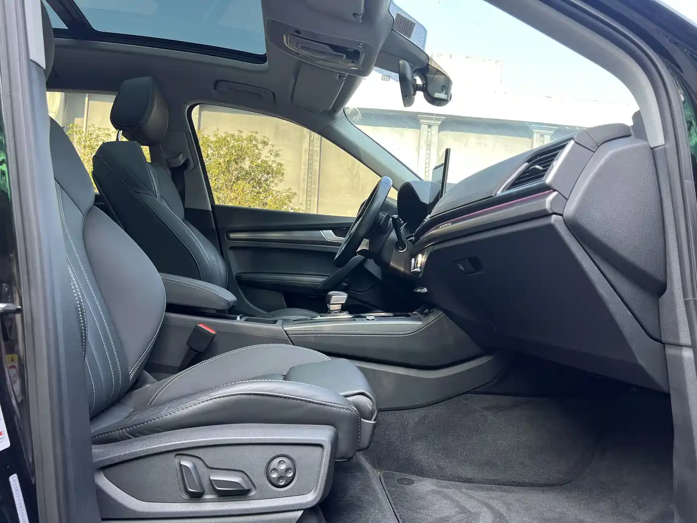 Audi Q5L 2022 40T Luxury Dynamic фото 10