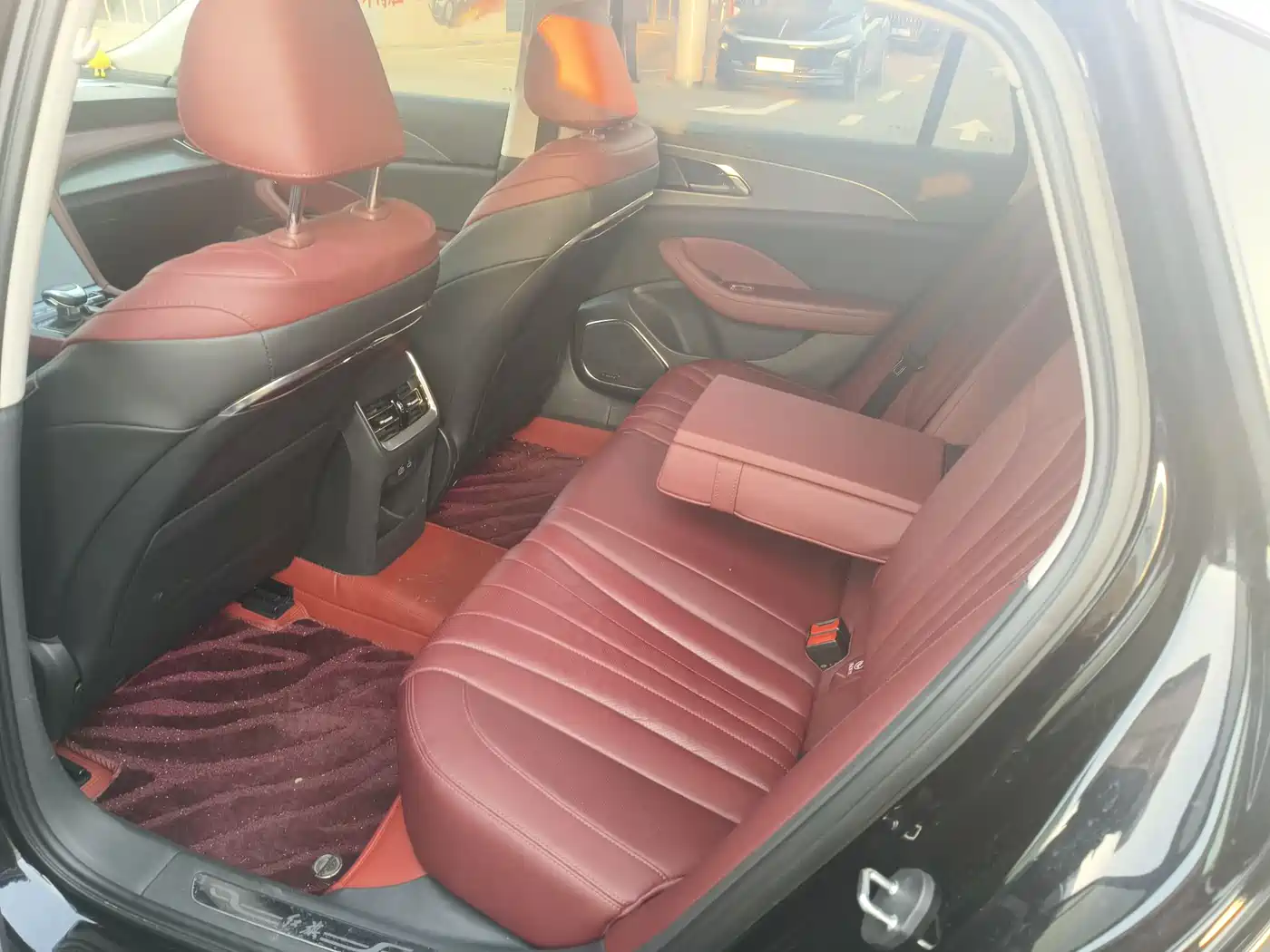 Hongqi H5 2024 2.0T Automatic Smart Connect Flag Smooth Edition фото 4