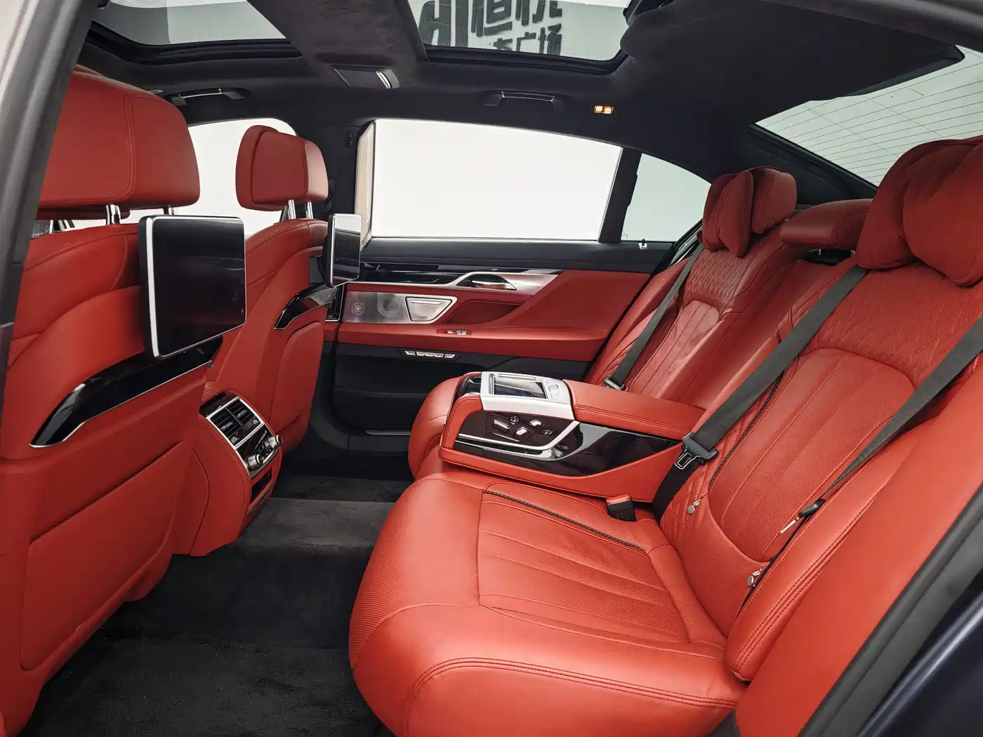BMW 7 Series 2018 740Li xDrive Premium Type M Sport Package фото 19