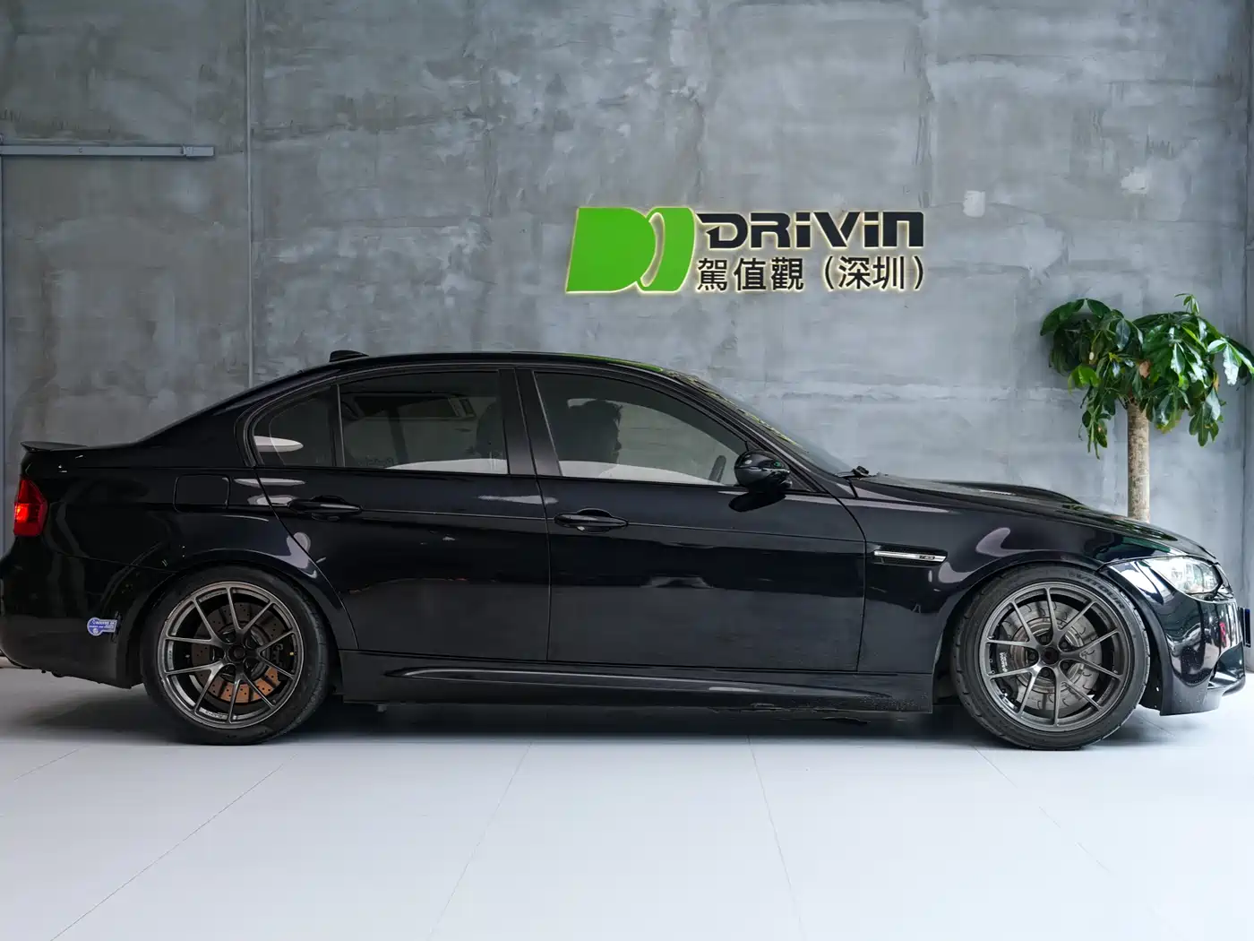 BMW M3 2009 BMW M3 Sedan фото 3