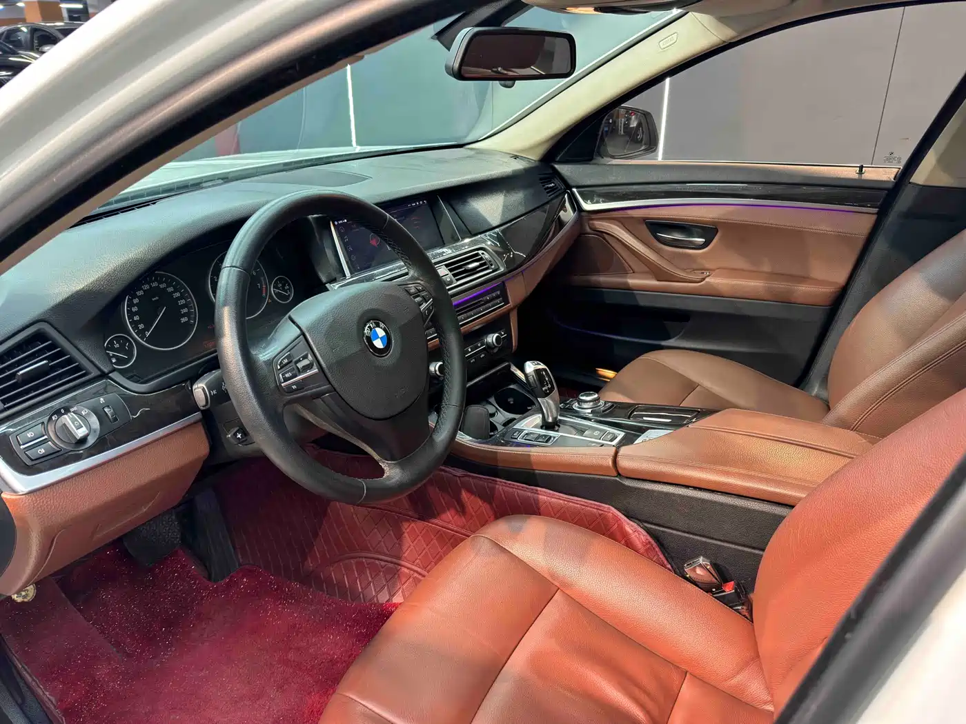BMW 5 Series 2014 525Li Leading фото 4