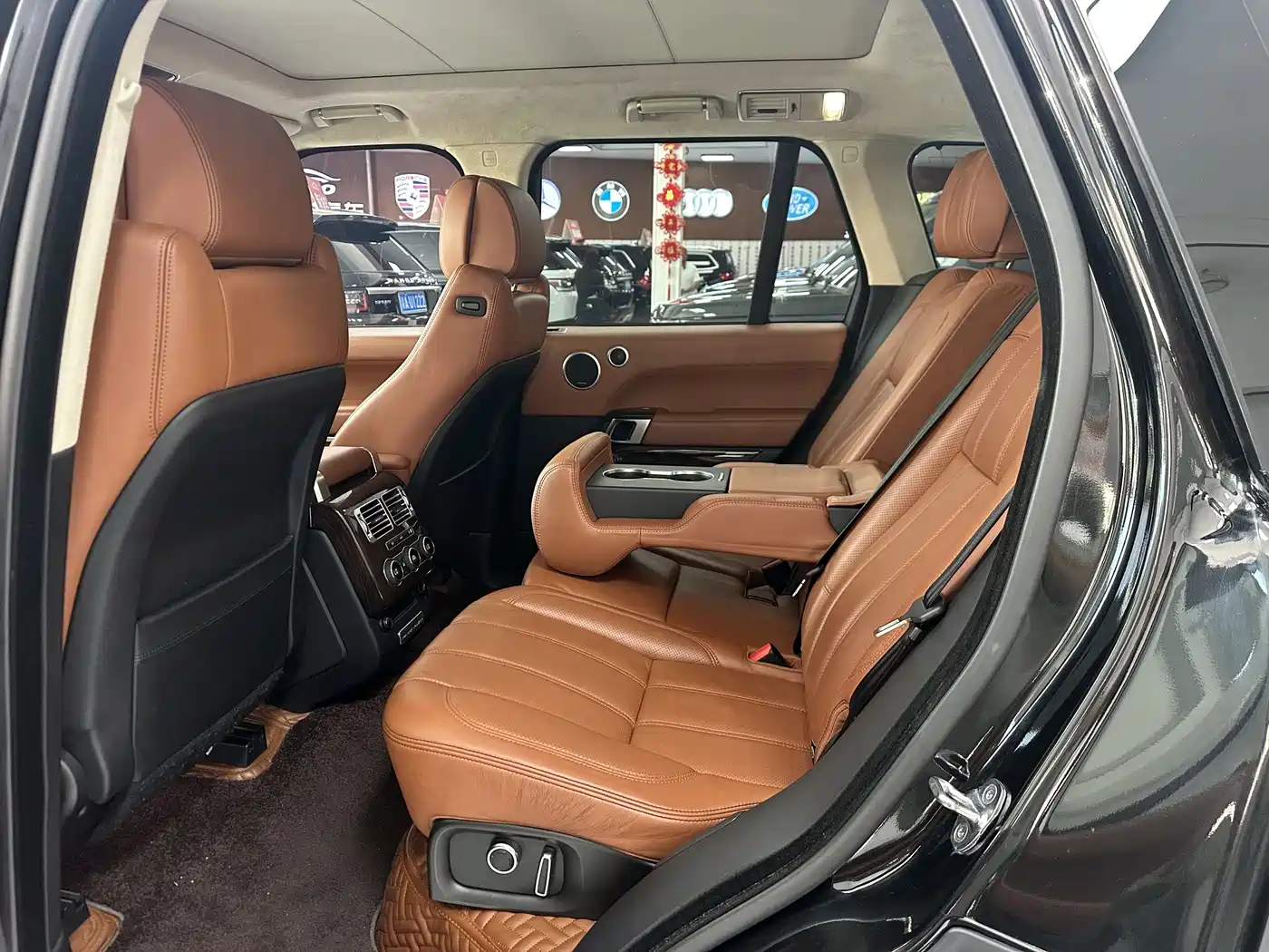 Land Rover Range Rover 2015 3.0 TDV6 Vogue фото 12