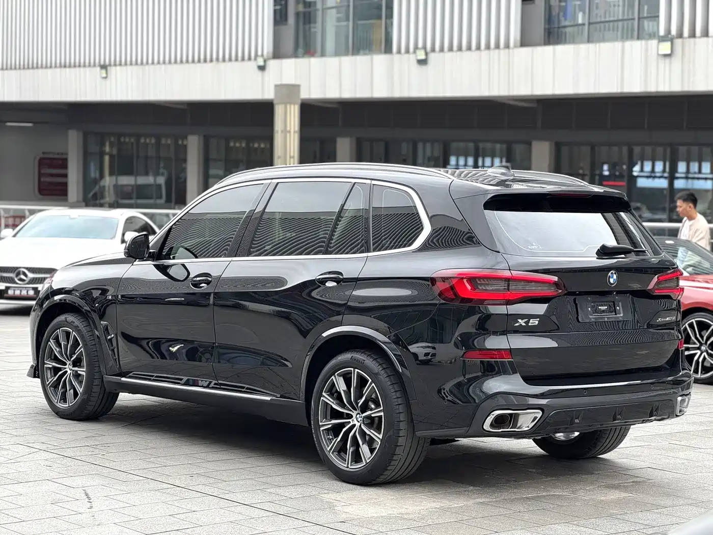 BMW X5 2022 xDrive 30Li Premium M Sport Package фото 7