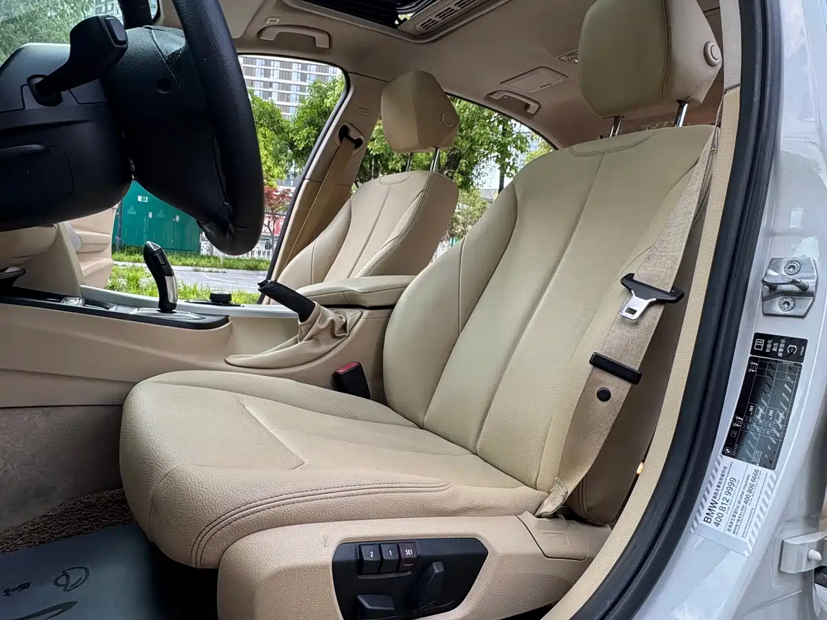 BMW 3 Series 2014 320Li Fashion фото 14