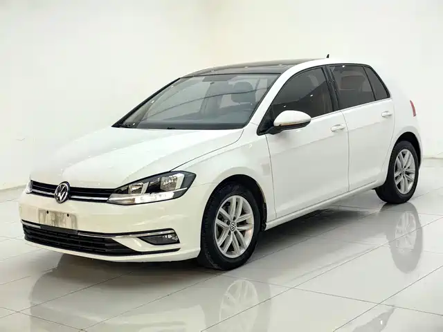 Volkswagen Golf 2019 1.6L Auto Comfort (China V) — фото 1