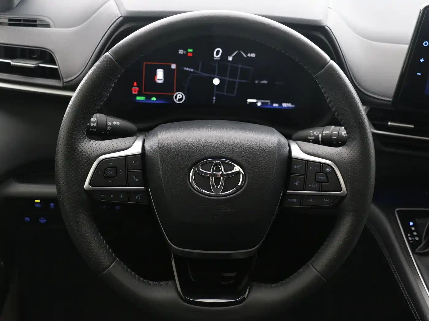 Toyota Sienna 2021 2.5L Hybrid Platinum Edition фото 8