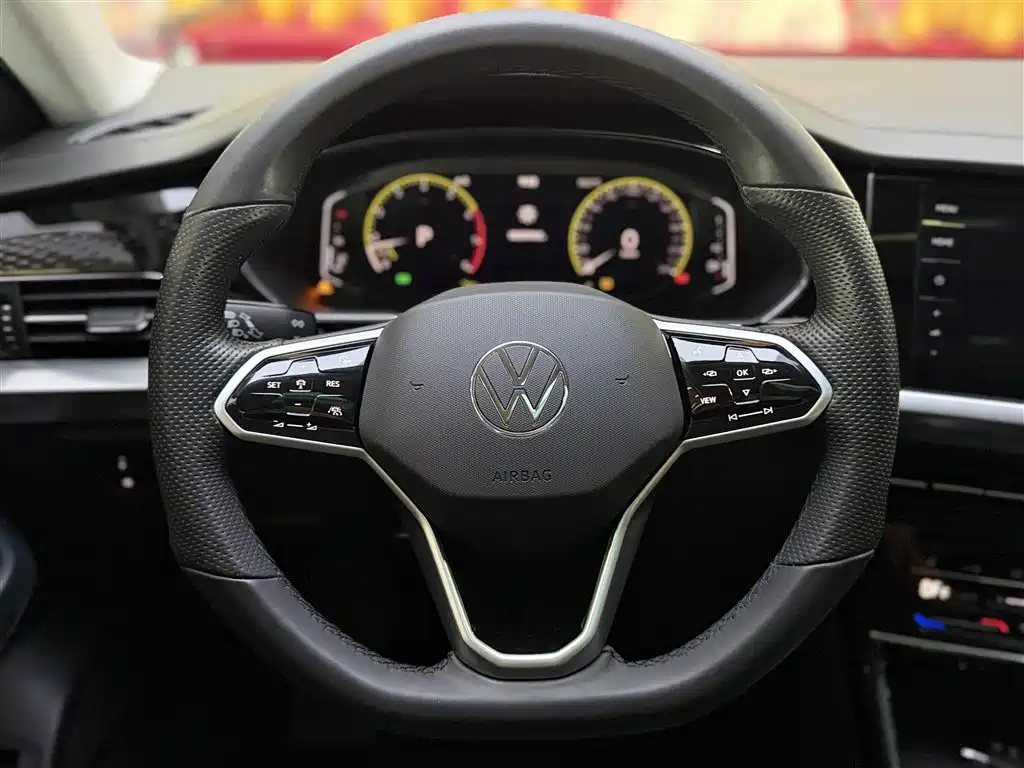Volkswagen Passat 2022 330TSI Starry Sky Premium Edition фото 14