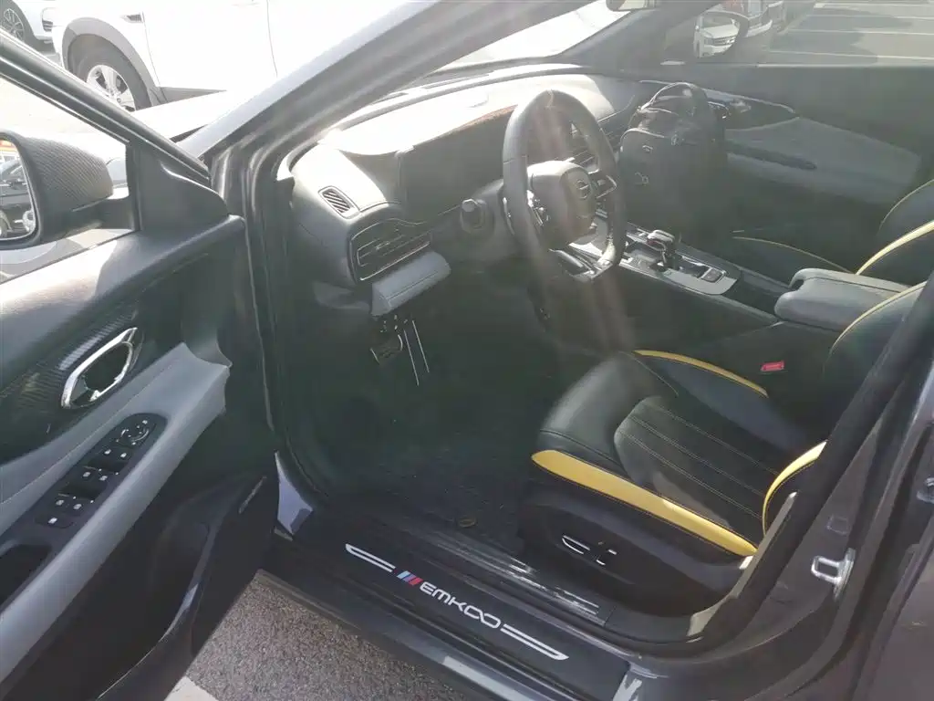 GAC Trumpchi Trumpchi Emkoo 2023 270T DCT J15 Edition фото 13