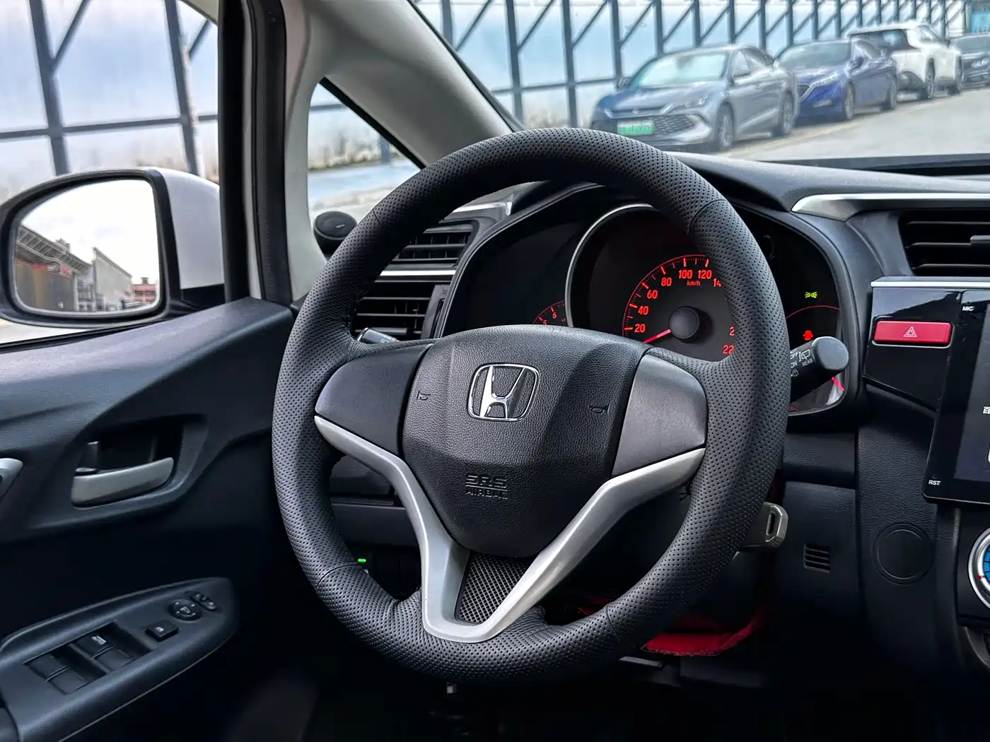 Фото 16 - Honda Fit