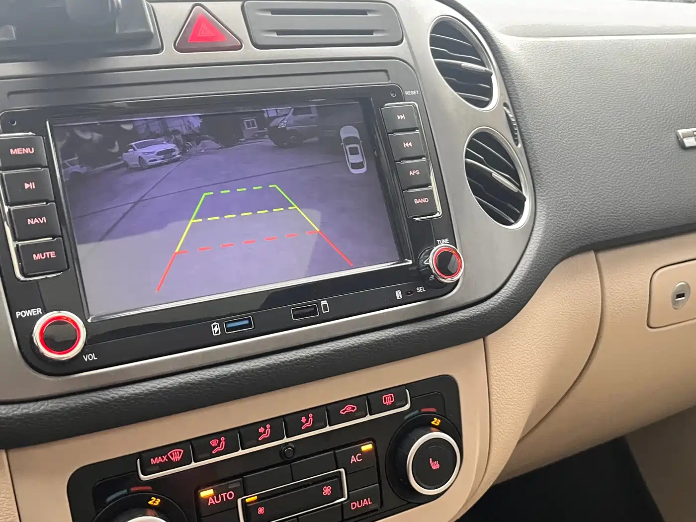 Volkswagen Tiguan 2012 1.8TSI Automatic 4WD Elite Edition фото 18