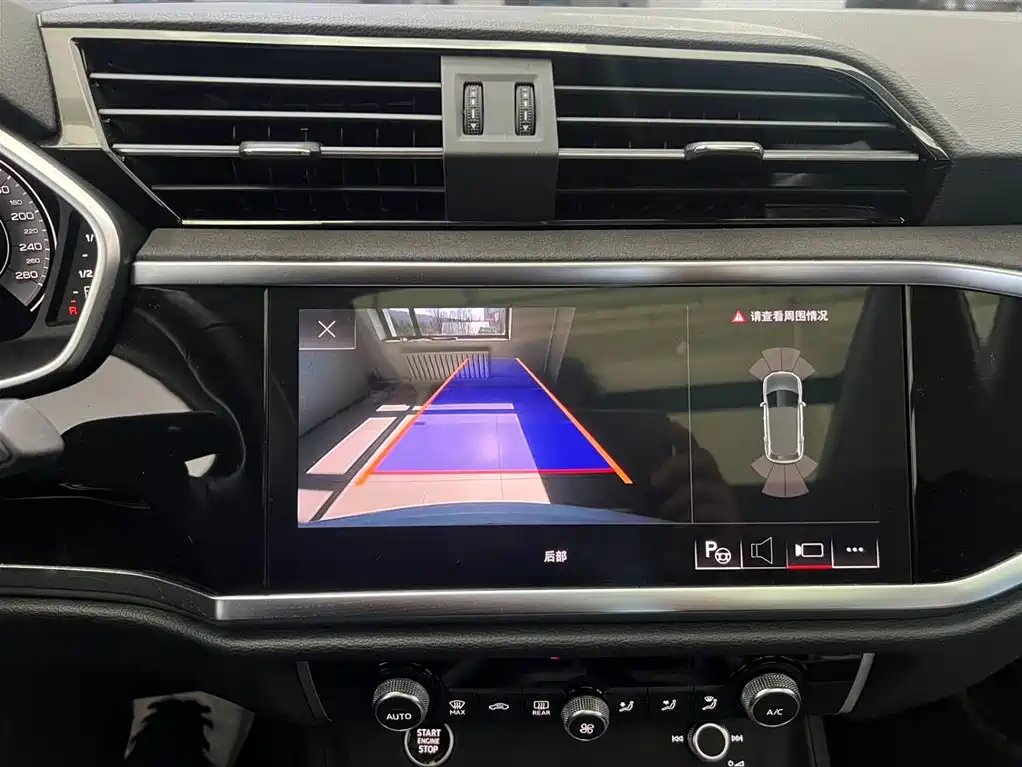 Audi Q3 2023 35 TFSI Fashion Dynamic (1.4T) фото 13