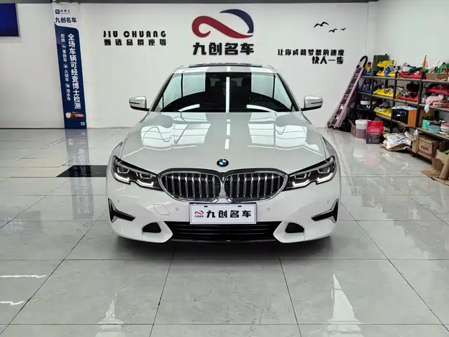 BMW 3 SERIES