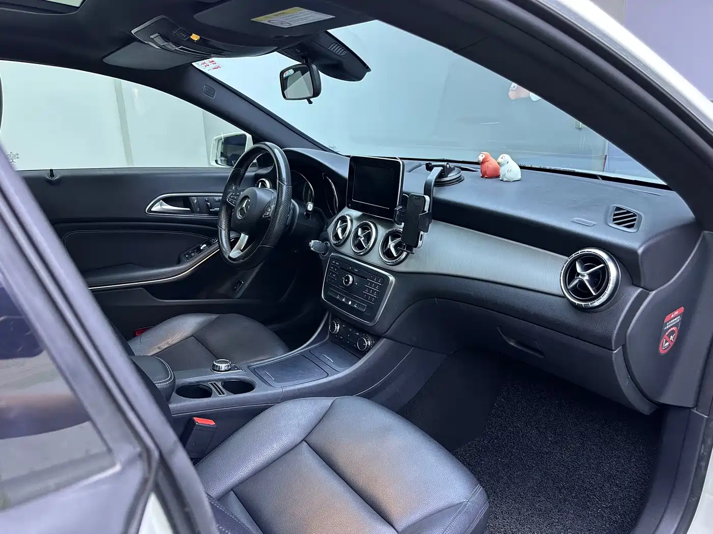 Mercedes-Benz CLA (Import) 2015 CLA 200 фото 12