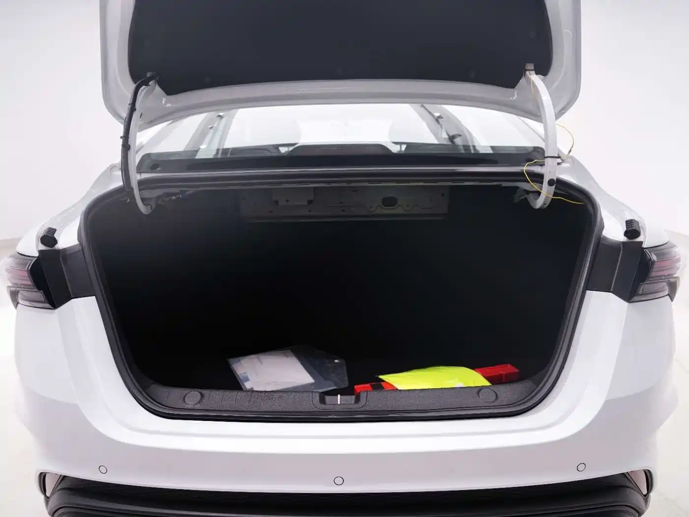 GEELY AUTOMOBILE BINRUI