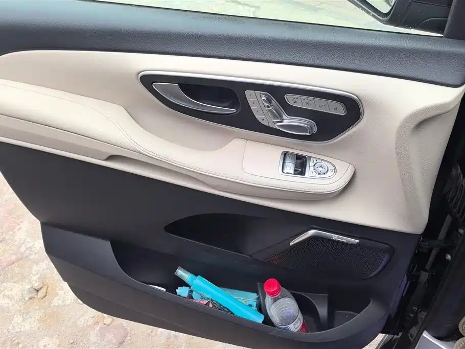 MERCEDES-BENZ V CLASS