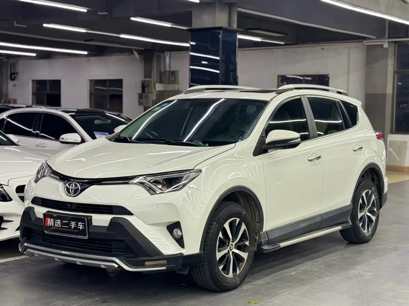 Toyota RAV4 Rongfang 2016 2.0L CVT 2WD Trend (China V)