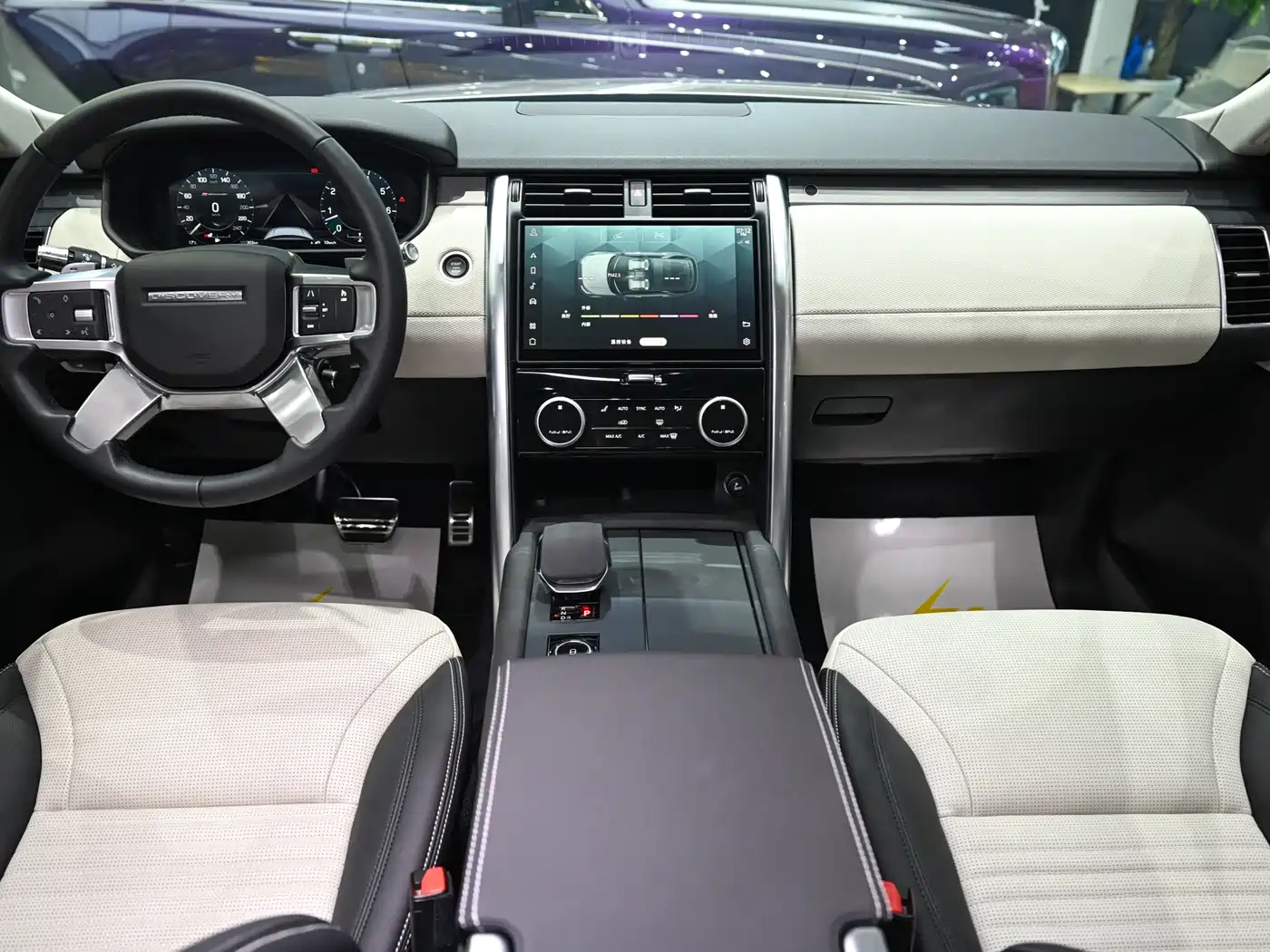 Land Rover Discovery 2021 360PS R-Dynamic SE фото 13