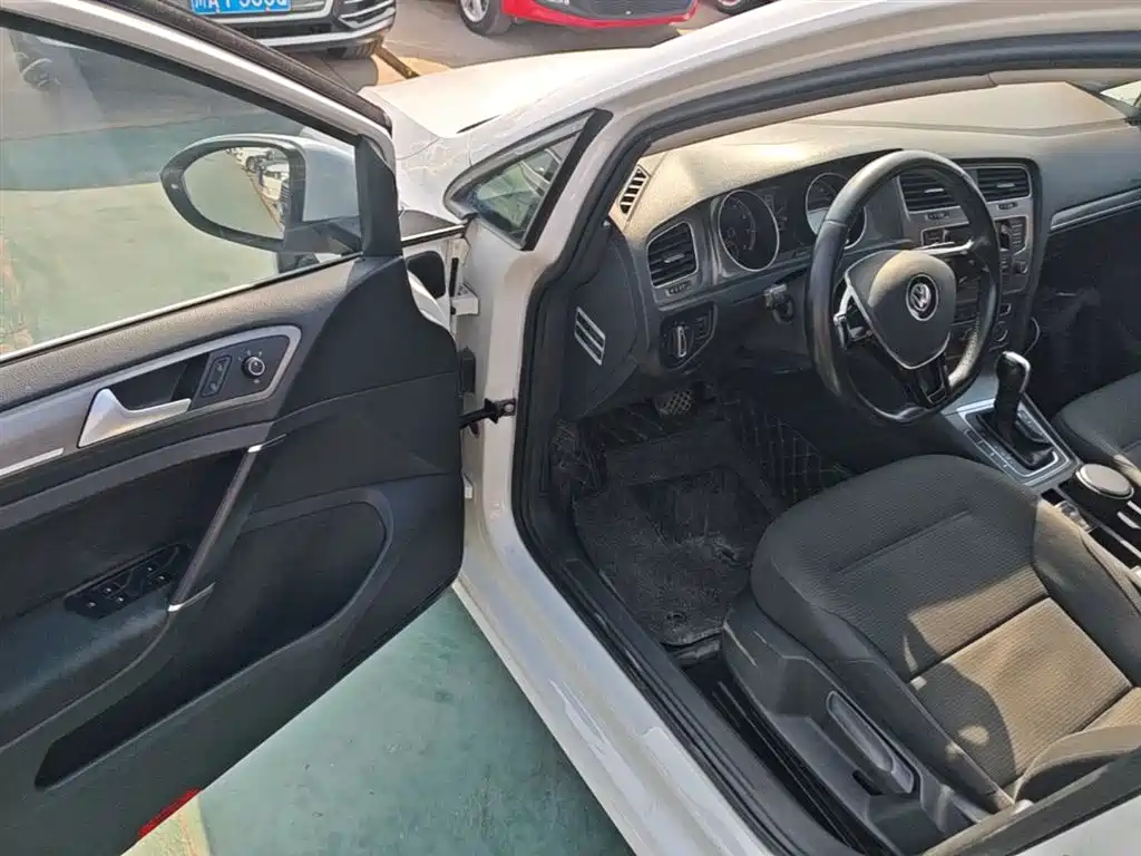 Volkswagen Golf 2015 1.4TSI Automatic Comfort фото 16