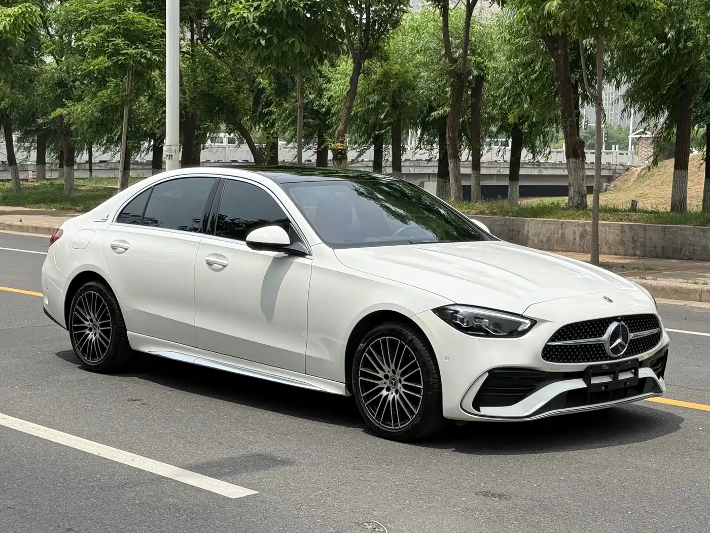 Mercedes-Benz C-Class 2023 C 260 L Sport фото 3
