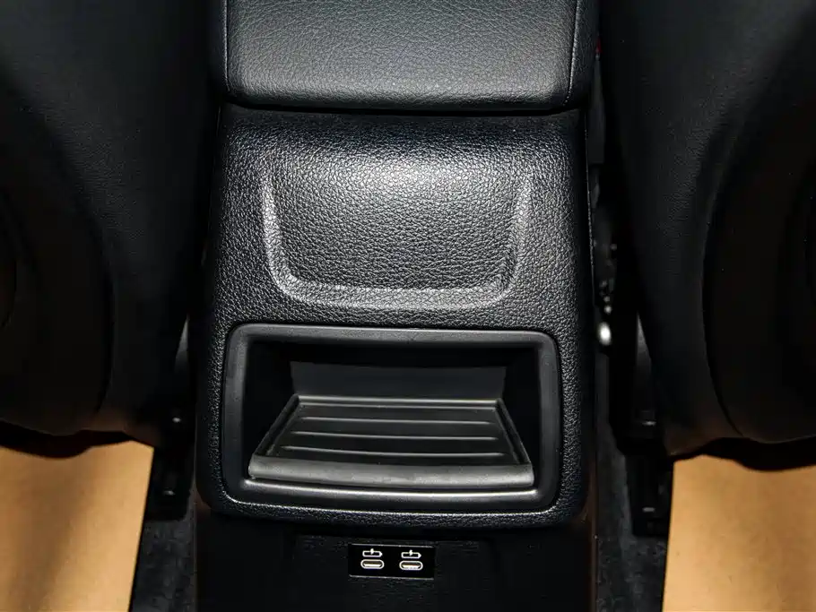 BMW 1 Series 2019 120i Leading M Sport Package фото 22