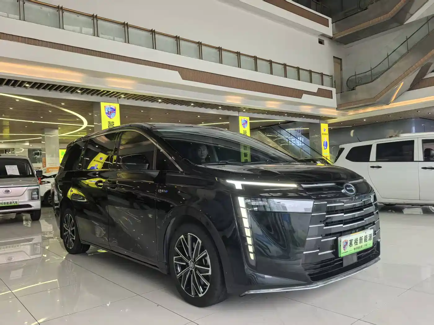 GAC TRUMPCHI E8 NEW ENERGY