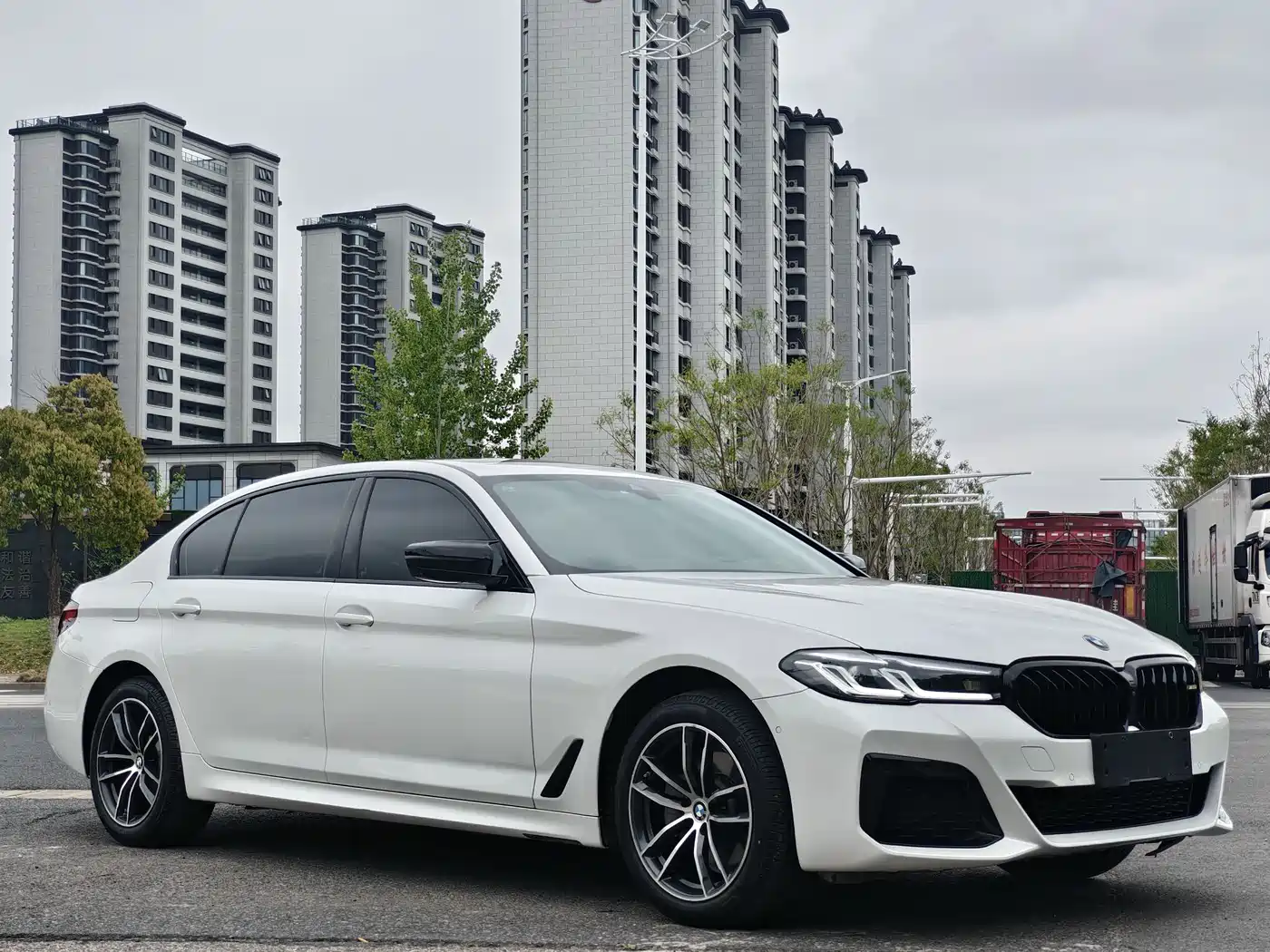 BMW 5-SERIES