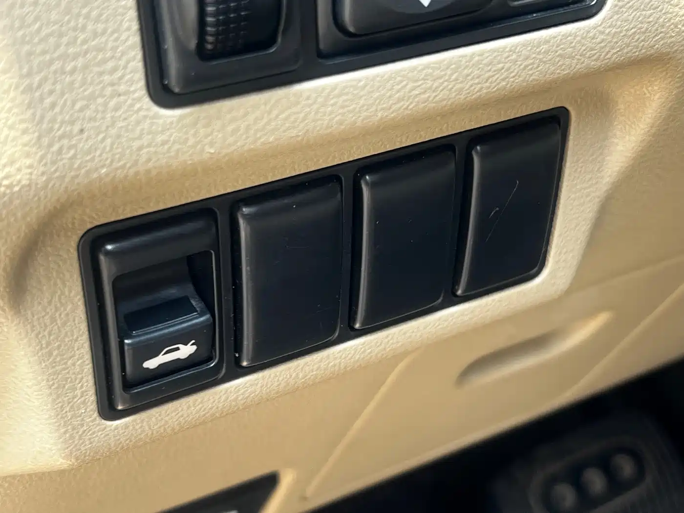 Nissan Sylphy 2010 2009 Model 1.6XL Automatic Luxury Sunroof Edition