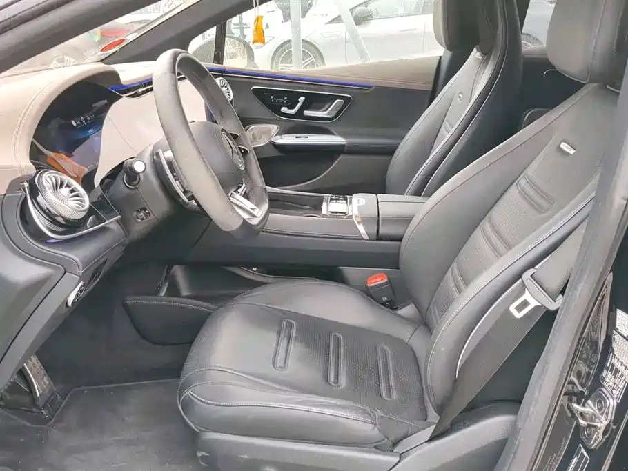 MERCEDES-BENZ EQE AMG