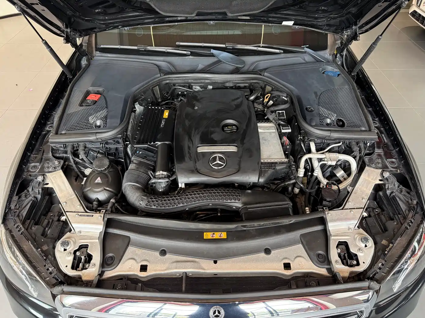 Mercedes-Benz E-Class 2018 E 300 L Luxury фото 12